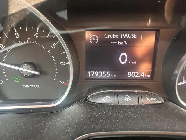 Peugeot 208 1.2 VTi Envy 2013 Benzine 13