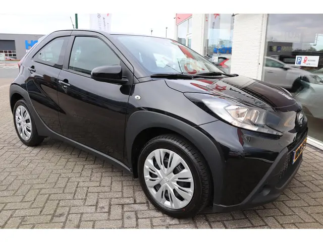 Toyota Aygo X 1.0 VVT-i S-CVT PLAY 2023 Benzine 3