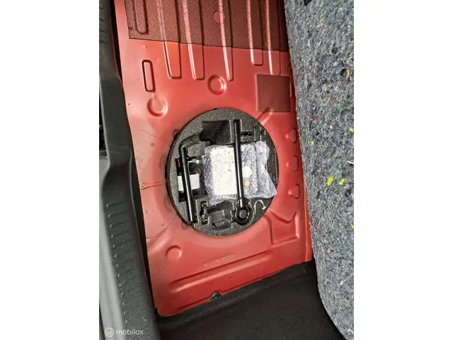 Renault Clio 0.9 TCe Eco2 Limited 2016 Benzine 24