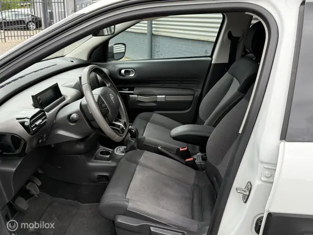 Citroën C4 Cactus 1.2 VTi Shine 2014 Benzine 9