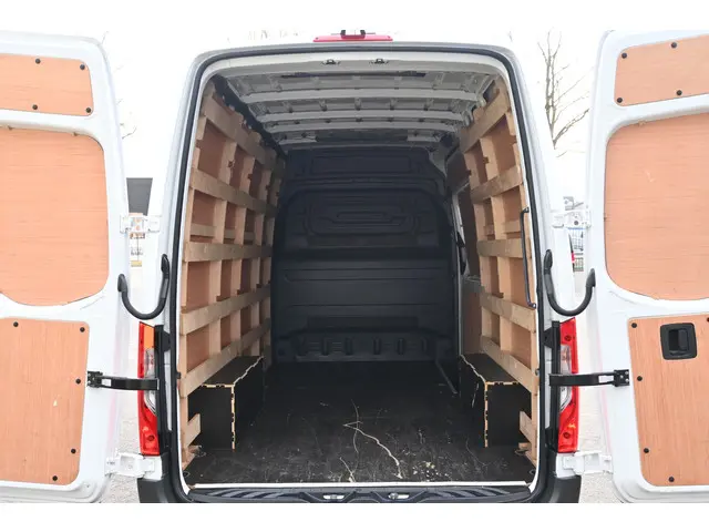 Mercedes-Benz Sprinter 317 CDI L2H2 2023 Diesel 12