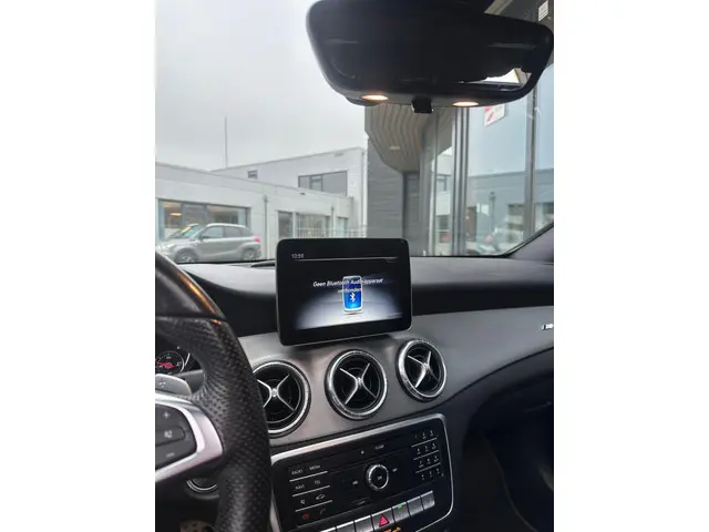 Mercedes-Benz CLA Shooting Brake 180 2018 Benzine 13