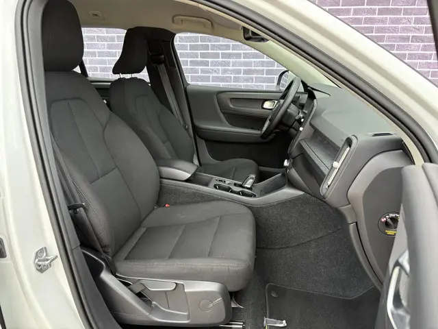 Volvo XC40 1.5 T2 Momentum Core 2021 Benzine 6