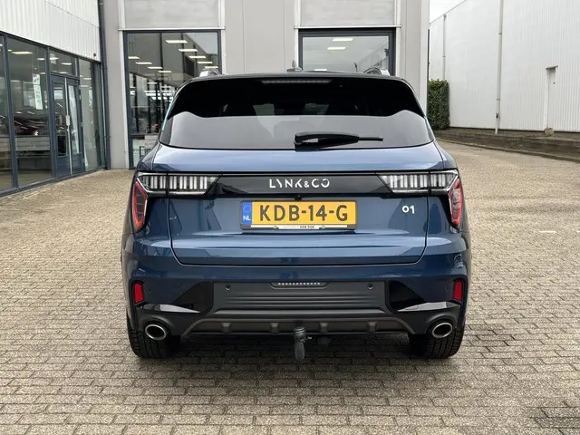 Lynk & Co 01 1.5 2023 Hybride Benzine 49
