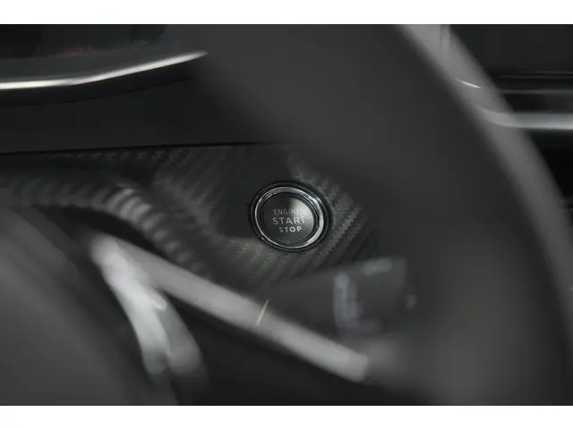 Peugeot 2008 PureTech 102 Allure Pack 2021 Benzine 34