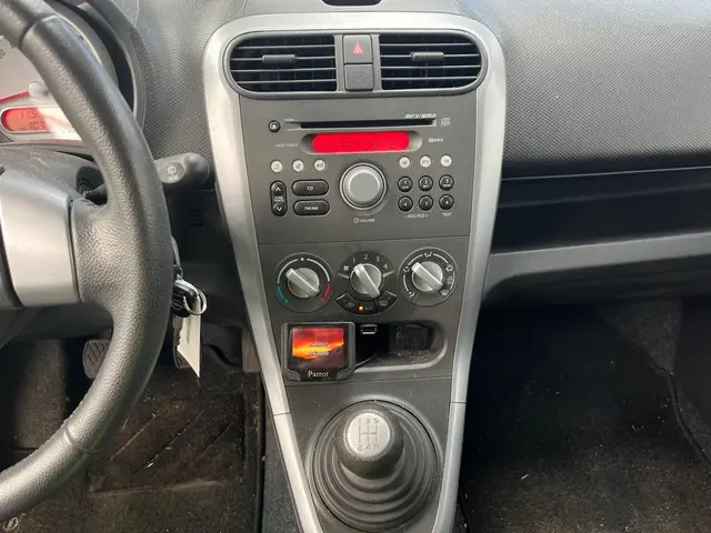 Opel Agila 1.0 Berlin 2014 Benzine 12