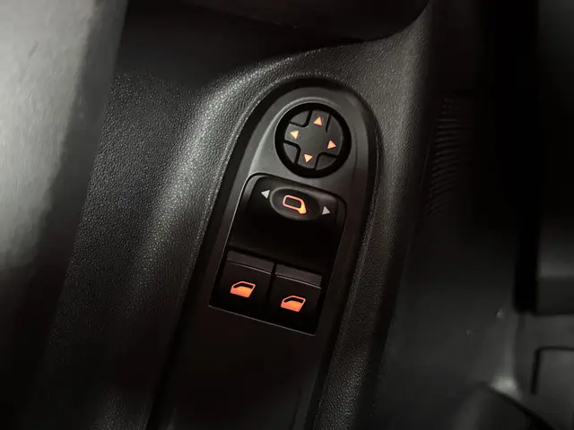 Citroën C3 1.0 PureTech Attraction 2016 Benzine 26