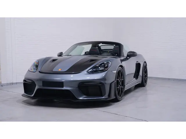 Porsche 718 Spyder RS 2024 Benzine 7