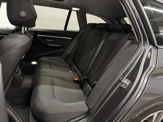 BMW 3 Serie 340i Touring Sportline 340i 2019 Benzine 16