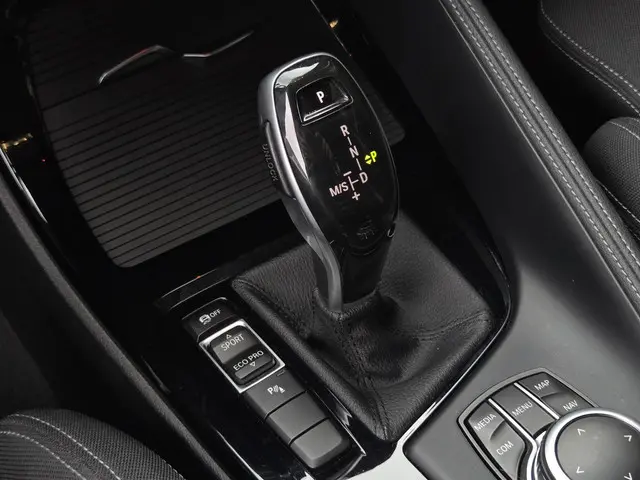 BMW X1 sDrive20i SPORTLINE 2018 Benzine 22