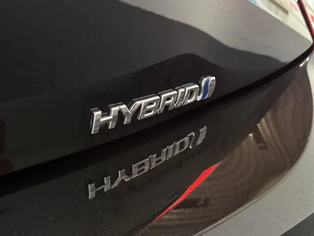 Toyota Corolla 1.8 Hybrid TeamD 2022 Hybride Benzine 24