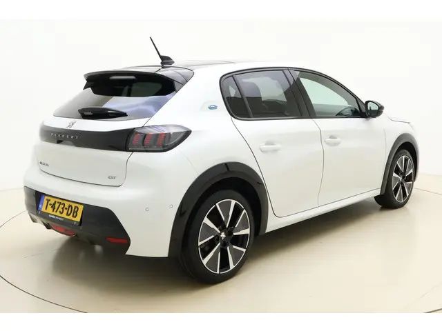 Peugeot e-208 2
