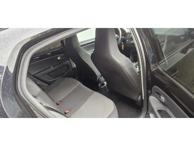 Volkswagen up! 1.0 move up! BlueM. 2015 Benzine 20