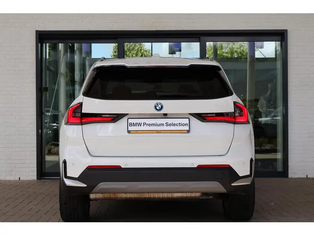 BMW X1 xDrive30e 2024 Hybride Benzine 4