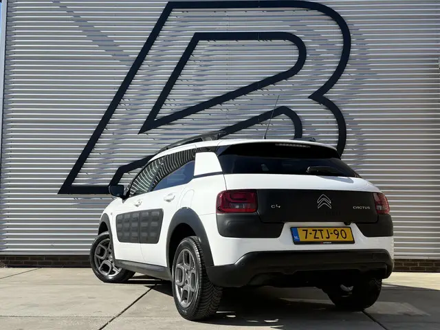 Citroën C4 Cactus 1.2 VTi Shine 2015 Benzine 6