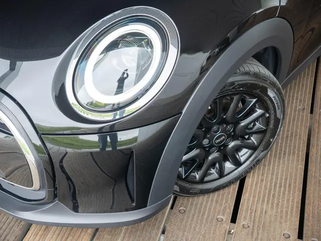 MINI 5-Deurs One Business Edition 2021 Benzine 13