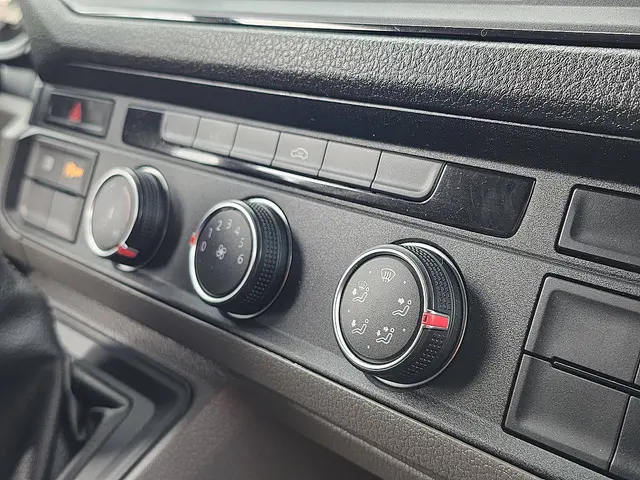 MAN TGE 3.140 2019 Diesel 12