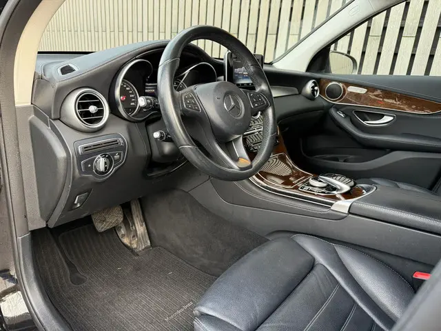 Mercedes-Benz GLC 250 d 4MATIC Prestige 2016 Diesel 4