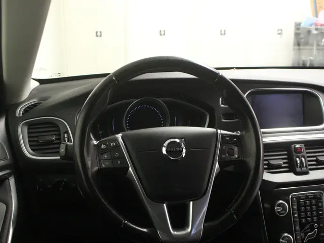 Volvo V40 2.0 T2 Nordic+ 2016 Benzine 6