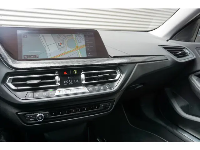 BMW 2 Serie Gran Coupé 218i 2022 Benzine 11