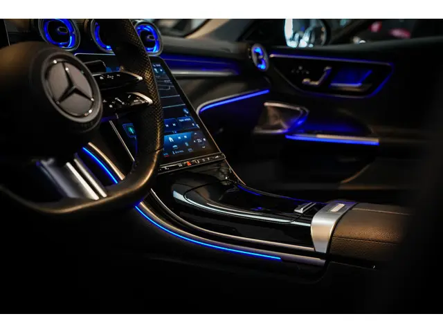 Mercedes-Benz C-Klasse 200 4MATIC AMG Line 2021 Benzine 4