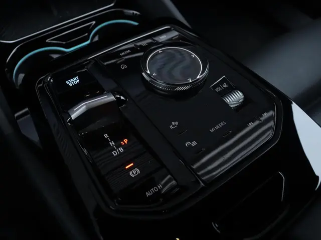 BMW i5 Sedan M60 xDrive 2024 Elektrisch 15