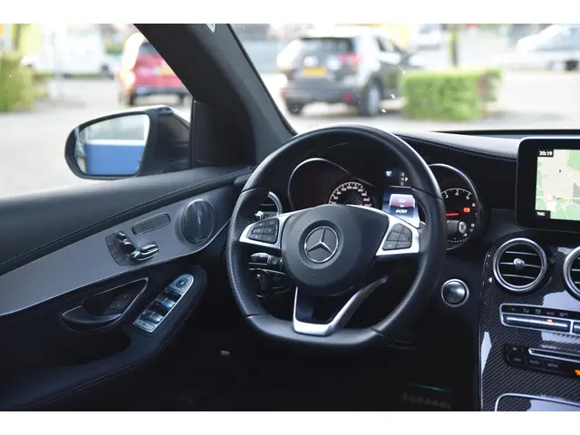 Mercedes-Benz GLC 2