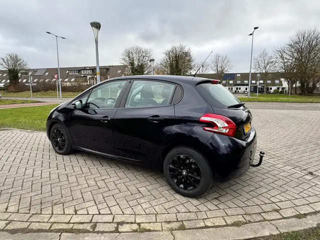 Peugeot 208 2