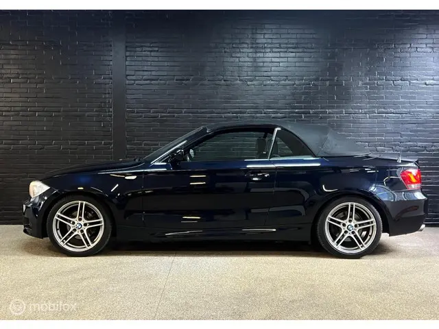BMW 1 Serie Cabrio 118i High Executive 2012 Benzine 8