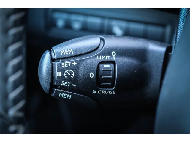 Peugeot 308 SW 1.2 e-THP Première 2015 Benzine 10