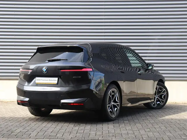 BMW iX xDrive40 2021 Elektrisch 2