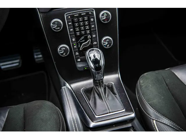 Volvo V40 1.5 T3 Polar+ Sport 2019 Benzine 17