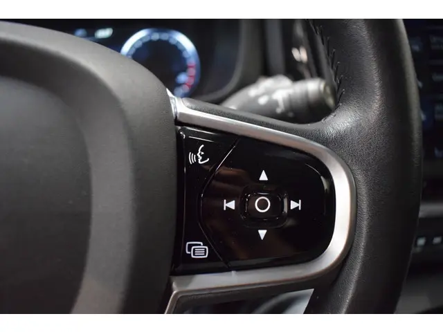 Volvo XC60 2.0 T5 250pk AUT8 Inscription 2018 Benzine 8