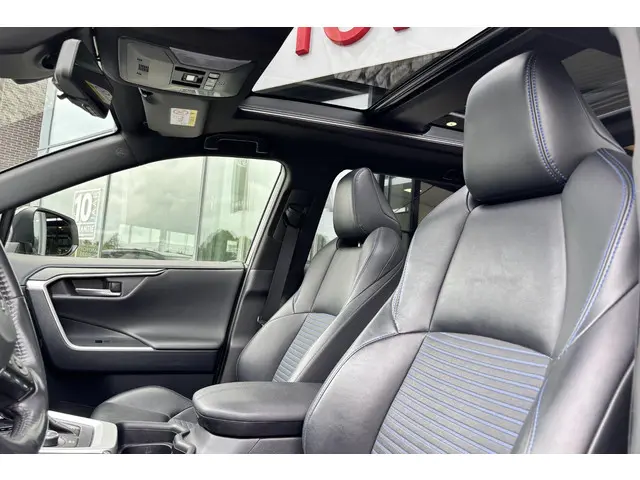 Toyota RAV4 2.5 Hybrid AWD Bi-Tone 2019 Hybride Benzine 16