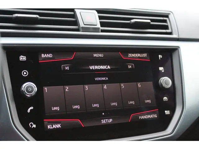 SEAT Arona 1.6 TDI Style Business Intense 2019 Diesel 28