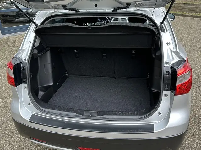 Suzuki S-Cross SX4 1.6 Exclusive 2015 Benzine 22