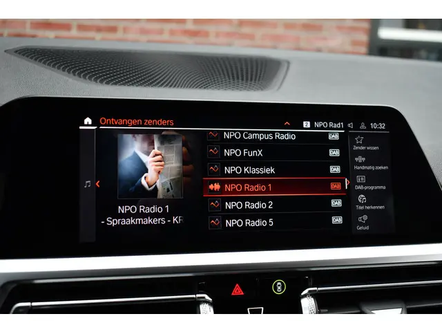 BMW 3 Serie Touring 320i M-Sport 2020 Benzine 48