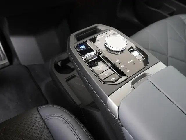 BMW iX xDrive45 101 kWh 2026 Elektrisch 22