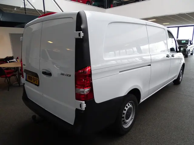 Mercedes-Benz Vito 116 CDI Extra Lang 2022 Diesel 3