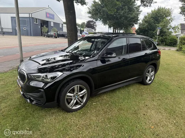 BMW X1 sDrive18i High Executive 2019 Benzine 2