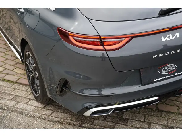 Kia ProCeed 1.5 T-GDi GT-PlusLine 2023 Benzine 19