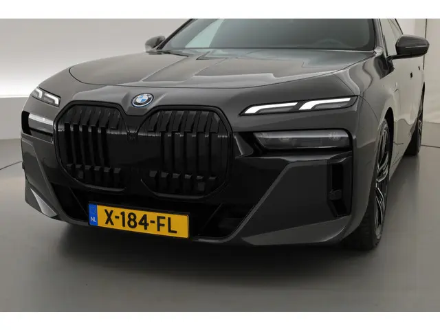 BMW 7 Serie 750e xDrive M Sport 2023 Hybride Benzine 39