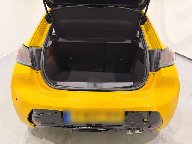 Peugeot 208 1.2 GT 130 Automaat 2021 Benzine 15