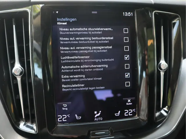 Volvo XC60 2.0 B5 250 PK Momentum Exclusive 2021 Benzine 34