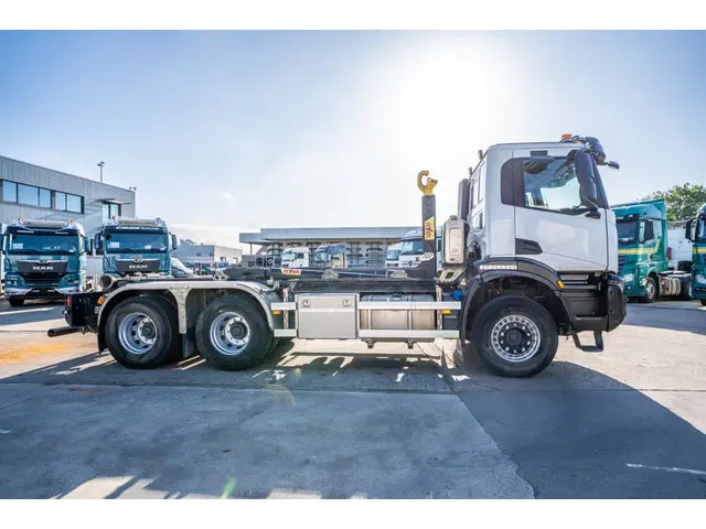 Iveco X-Way 460 - HYVA - 91000 KM 2022 Diesel 10