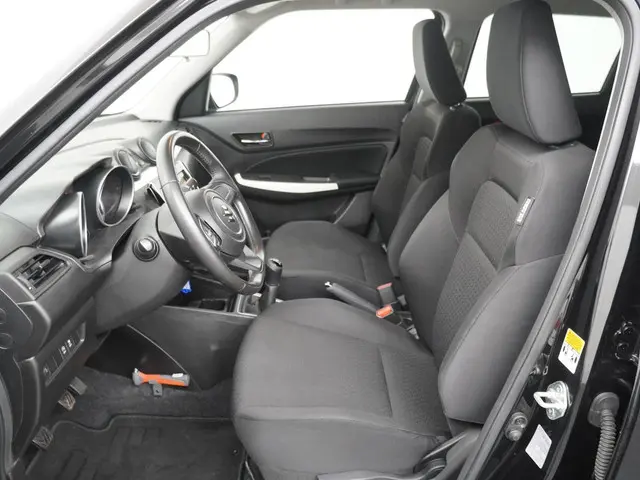 Suzuki Swift 1.2 Select Smart Hybrid 2021 Benzine 11