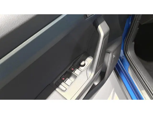 SEAT Arona 1.0 TSI Xperience 2023 Benzine 14