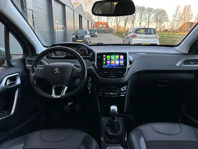 Peugeot 2008 1.2 PureTech GT-Line 2019 Benzine 21