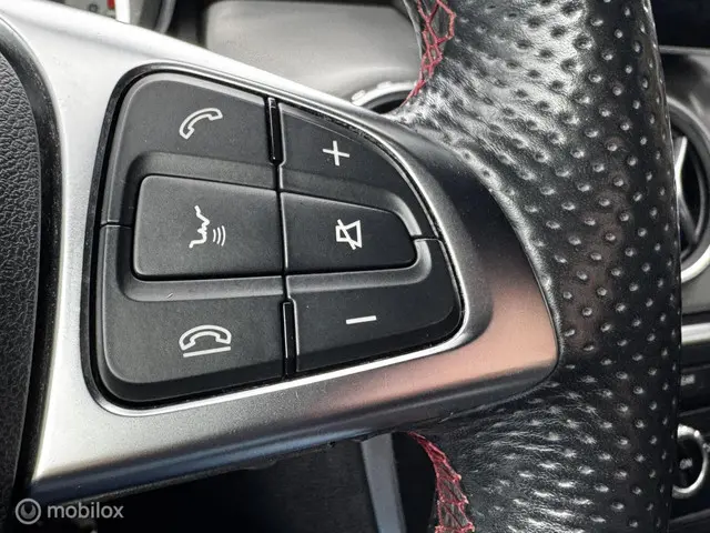 Mercedes-Benz GLA 180 Prestige 2016 Benzine 21