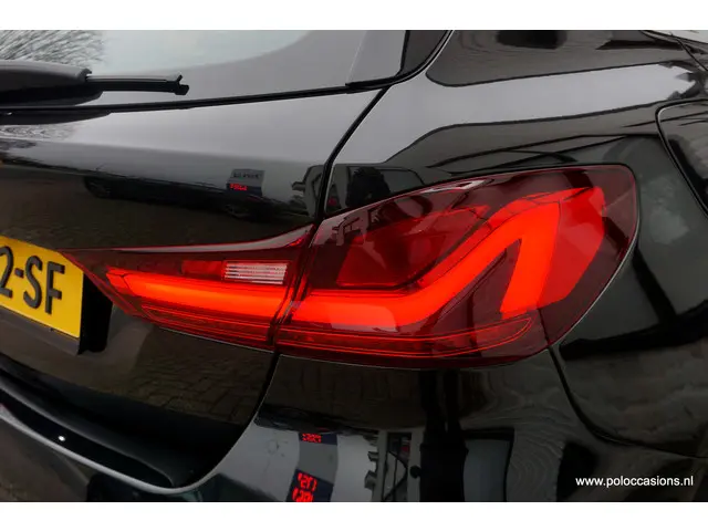 BMW 1 Serie 118i High Exec 2021 Benzine 23